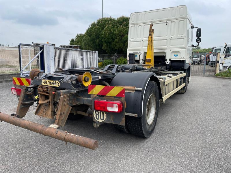 Caminhão polibenne DAF XF105 460: foto 6