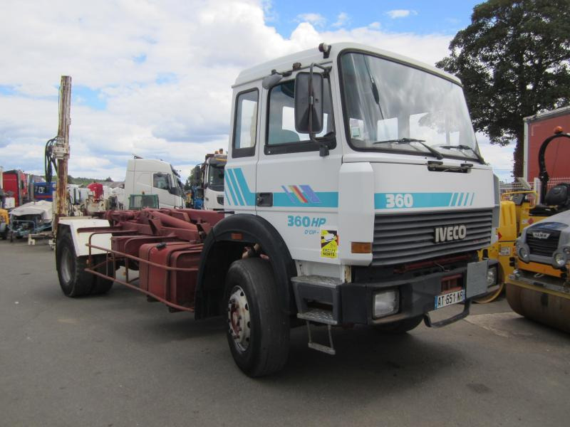 Iveco Unic - Caminhão polibenne: foto 1 Iveco Unic - Caminhão polibenne: foto 1
