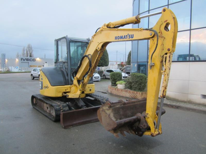 Komatsu PC50MR-2 - Mini escavadeira: foto 1 Komatsu PC50MR-2 - Mini escavadeira: foto 1