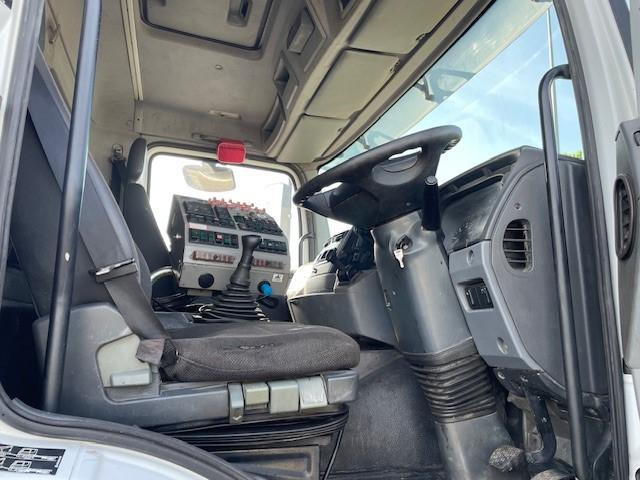 Varredora urbana Mercedes Axor 1829: foto 8