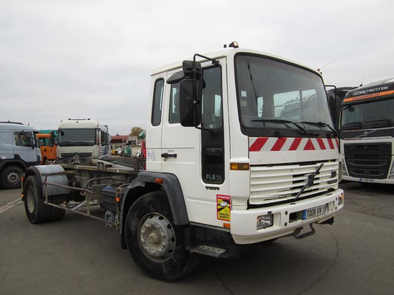 Volvo FL6 19 - Caminhão polibenne: foto 2 Volvo FL6 19 - Caminhão polibenne: foto 2
