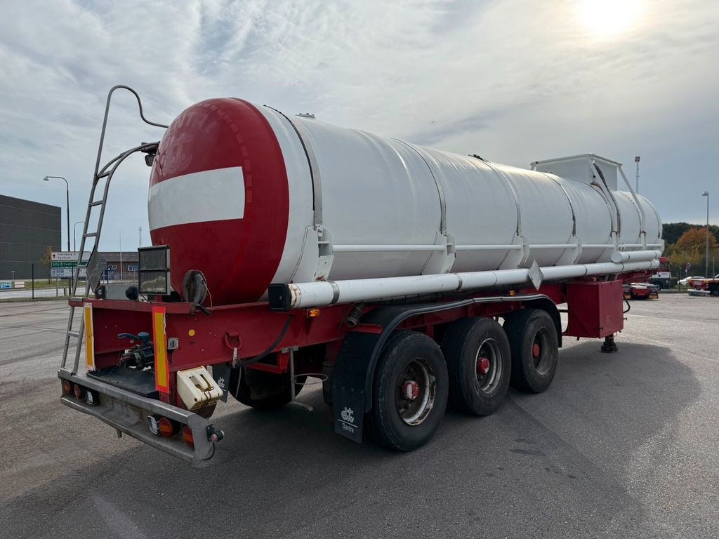 Blumhardt 3 axle 29.000 L ADR Tank trailer Blumhardt 3 axle 29.000 L ADR Tanktrailer - Semirreboque tanque: foto 3 Blumhardt 3 axle 29.000 L ADR Tank trailer Blumhardt 3 axle 29.000 L ADR Tanktrailer - Semirreboque tanque: foto 3