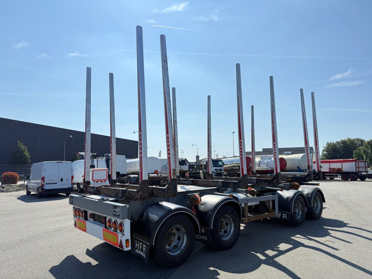 HFR 30 t. 4 axles Timber / Wood / Holz transport - Reboque transporte de madeira: foto 3 HFR 30 t. 4 axles Timber / Wood / Holz transport - Reboque transporte de madeira: foto 3