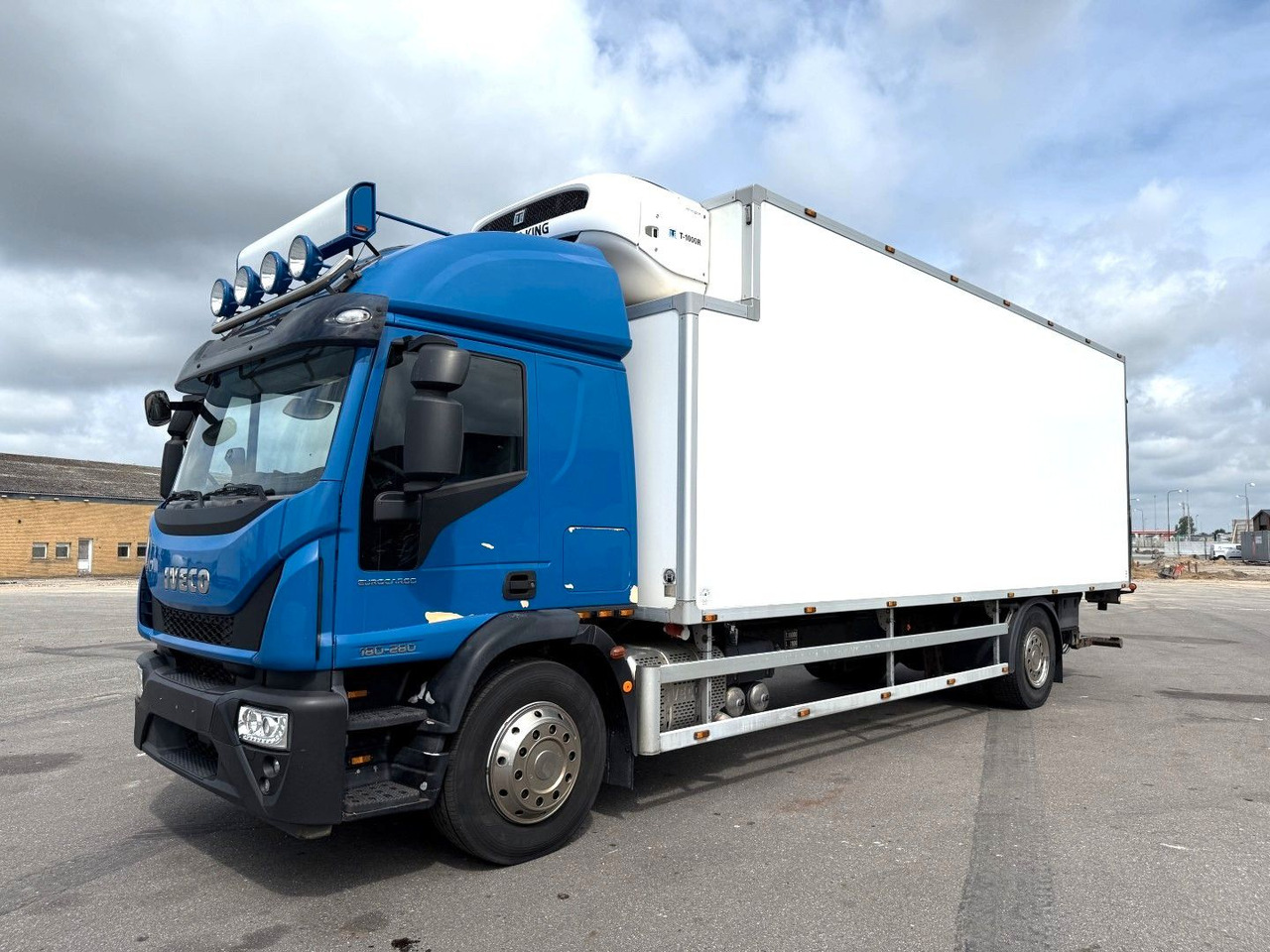Iveco EuroCargo 180 E28 4x2 Thermo King T-1000R - Caminhão frigorífico: foto 1 Iveco EuroCargo 180 E28 4x2 Thermo King T-1000R - Caminhão frigorífico: foto 1