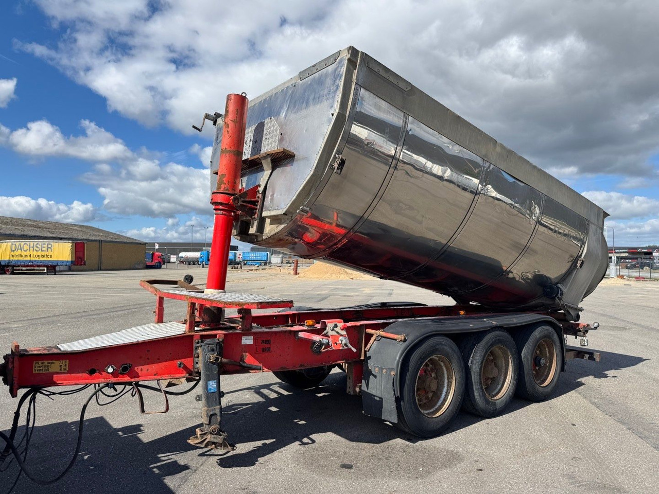 Kel-Berg 3 axle Asphalt tipper / Asphalt Kipper - Reboque basculante: foto 1 Kel-Berg 3 axle Asphalt tipper / Asphalt Kipper - Reboque basculante: foto 1