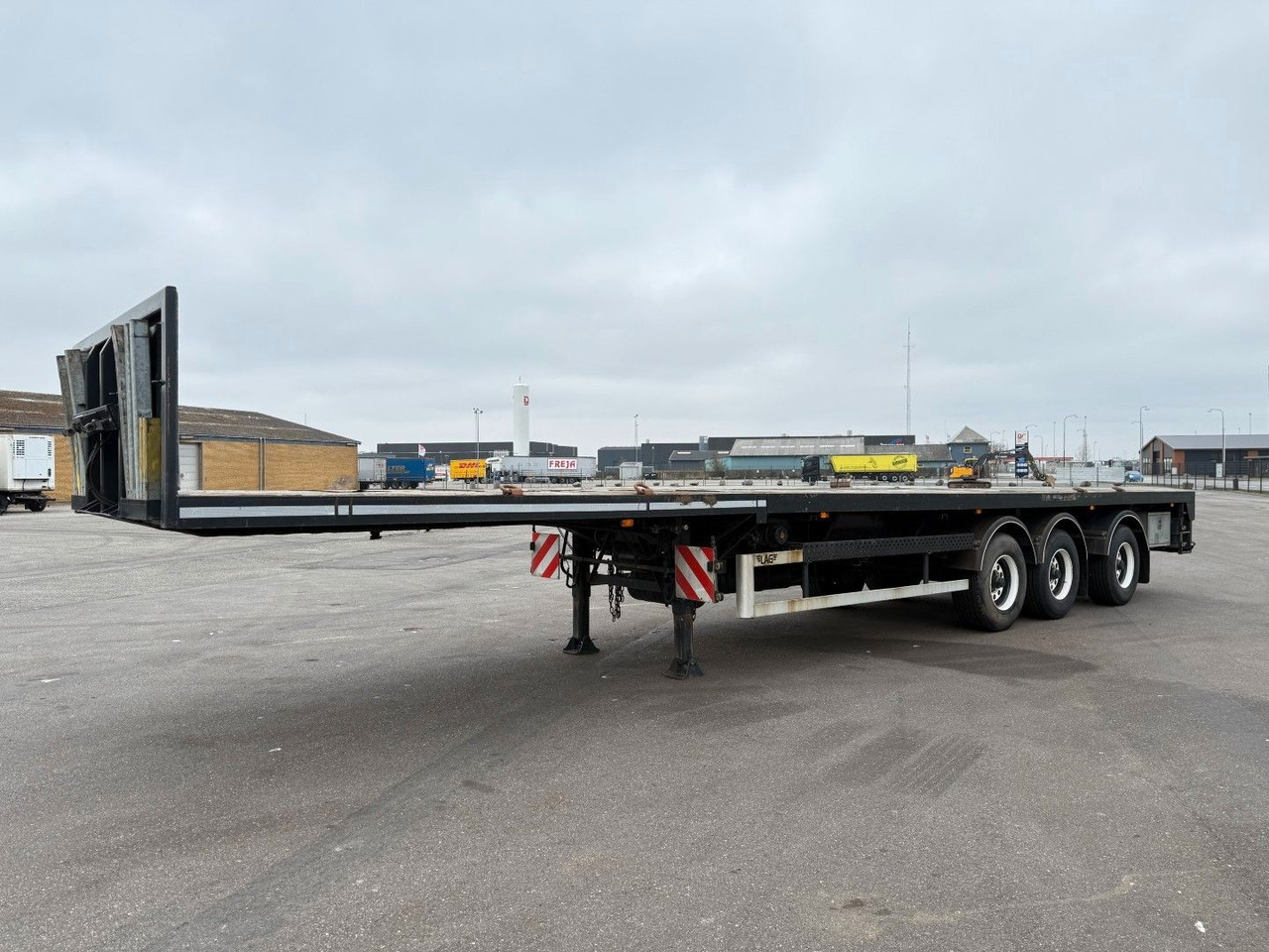 Lag 3 axle 7 m. Extendable / Last Axle Steering - Semi-reboque plataforma/ Caixa aberta: foto 1 Lag 3 axle 7 m. Extendable / Last Axle Steering - Semi-reboque plataforma/ Caixa aberta: foto 1