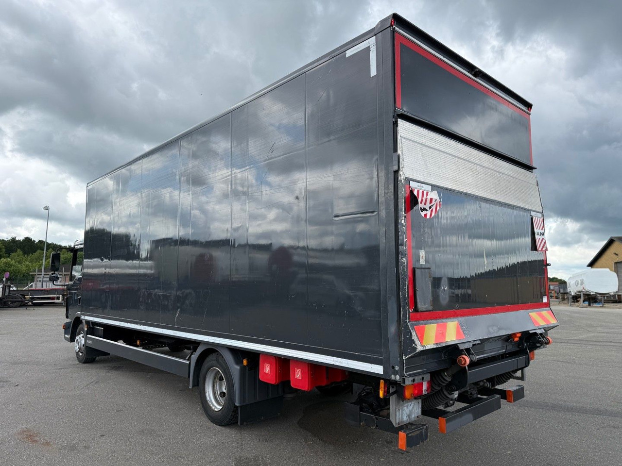 MAN TGL 12.250 Euro 6 Closed box / Koffer 7.20 m. - Caminhão furgão: foto 4 MAN TGL 12.250 Euro 6 Closed box / Koffer 7.20 m. - Caminhão furgão: foto 4