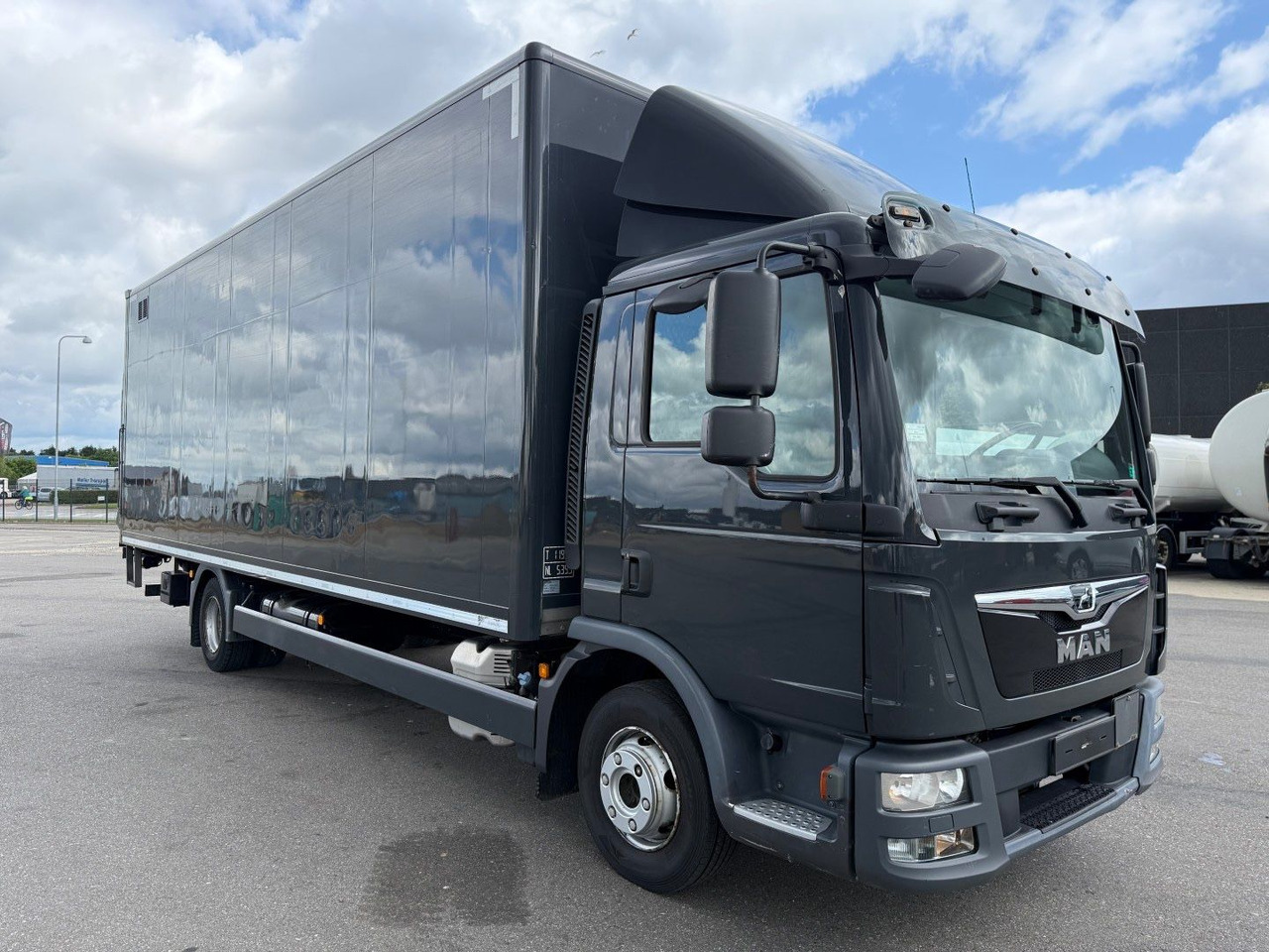 MAN TGL 12.250 Euro 6 Closed box / Koffer 7.20 m. - Caminhão furgão: foto 2 MAN TGL 12.250 Euro 6 Closed box / Koffer 7.20 m. - Caminhão furgão: foto 2