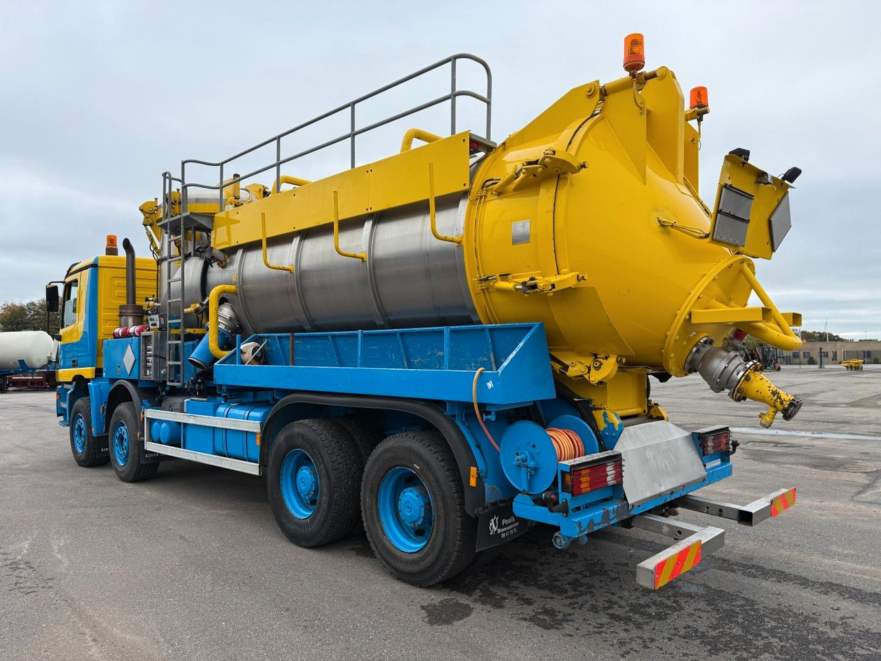 Mercedes-Benz Actros 4140 8x4 KOKS MEGAVAC 8000 ADR Dry Vac - Caminhão limpa fossa: foto 4 Mercedes-Benz Actros 4140 8x4 KOKS MEGAVAC 8000 ADR Dry Vac - Caminhão limpa fossa: foto 4