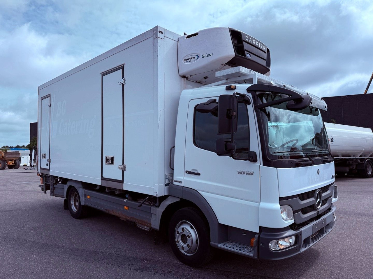 Mercedes-Benz Atego 1018 4x2 Carrier Supra 750 Mt - Caminhão frigorífico: foto 2 Mercedes-Benz Atego 1018 4x2 Carrier Supra 750 Mt - Caminhão frigorífico: foto 2