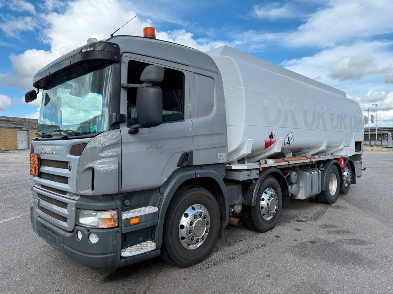 Scania P400 8x2*6 HMK Bilcon 24.000 l. ADR Euro 5 - Caminhão tanque: foto 1 Scania P400 8x2*6 HMK Bilcon 24.000 l. ADR Euro 5 - Caminhão tanque: foto 1