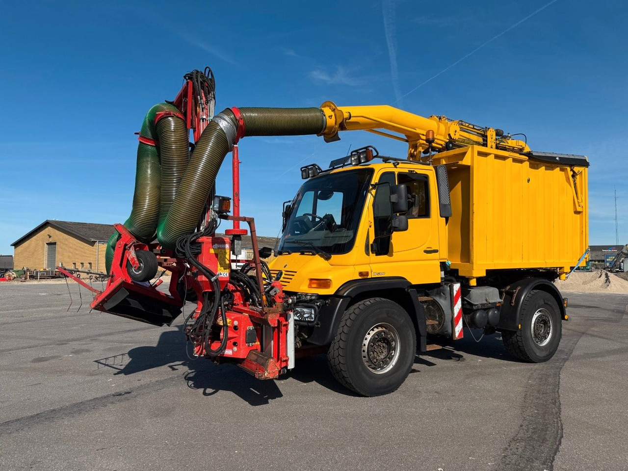 Unimog U500 4x4 / Dücker Kipper / Saug / Mäher MKT 15R - Caminhão basculante: foto 1 Unimog U500 4x4 / Dücker Kipper / Saug / Mäher MKT 15R - Caminhão basculante: foto 1