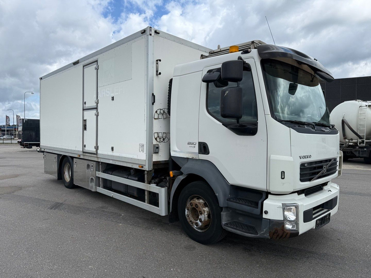 Volvo FL 280 4x2 Euro 5 Workshop Equipment - Caminhão furgão: foto 2 Volvo FL 280 4x2 Euro 5 Workshop Equipment - Caminhão furgão: foto 2