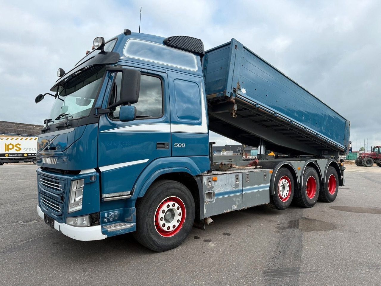 Volvo FM 500 8x4 Pushertridem 3 Way Tipper / Kipper - Caminhão basculante: foto 1 Volvo FM 500 8x4 Pushertridem 3 Way Tipper / Kipper - Caminhão basculante: foto 1