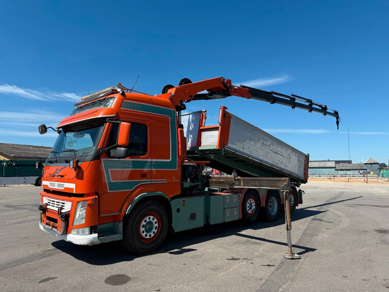 Volvo FM500 8x2*6 Crane HMF 2620 K5 Pendel Tipper - Caminhão grua: foto 1 Volvo FM500 8x2*6 Crane HMF 2620 K5 Pendel Tipper - Caminhão grua: foto 1