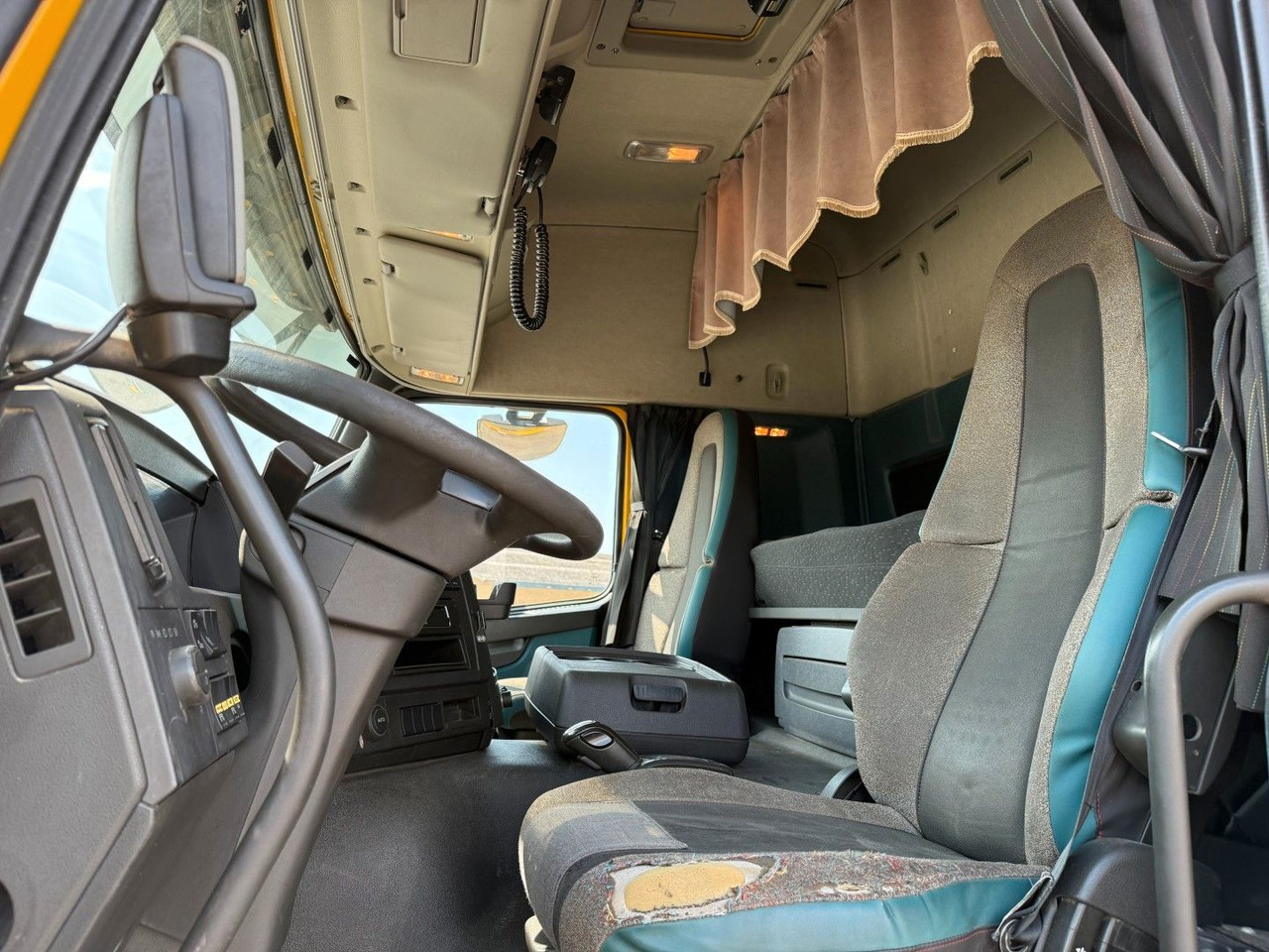 Volvo FMX500 8x4/4 Steel tipper Volvo FMX500 8x4/4 Steel tipper / Kipper - Caminhão basculante: foto 5 Volvo FMX500 8x4/4 Steel tipper Volvo FMX500 8x4/4 Steel tipper / Kipper - Caminhão basculante: foto 5