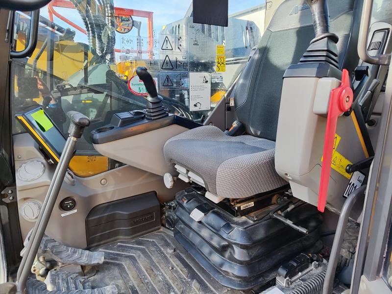 Volvo ECR235EL - Escavadora de rastos: foto 5 Volvo ECR235EL - Escavadora de rastos: foto 5