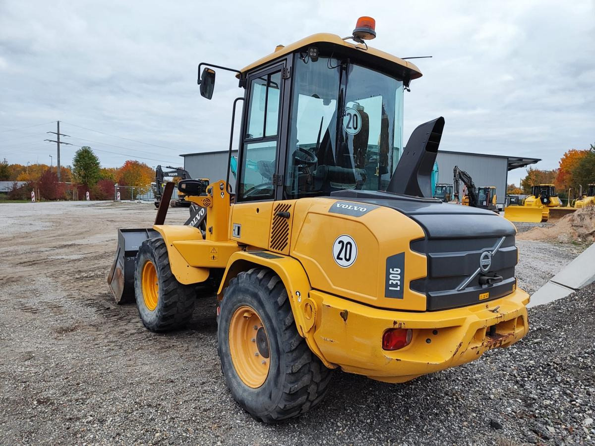 Volvo L30G - Carregadeira de rodas: foto 1 Volvo L30G - Carregadeira de rodas: foto 1