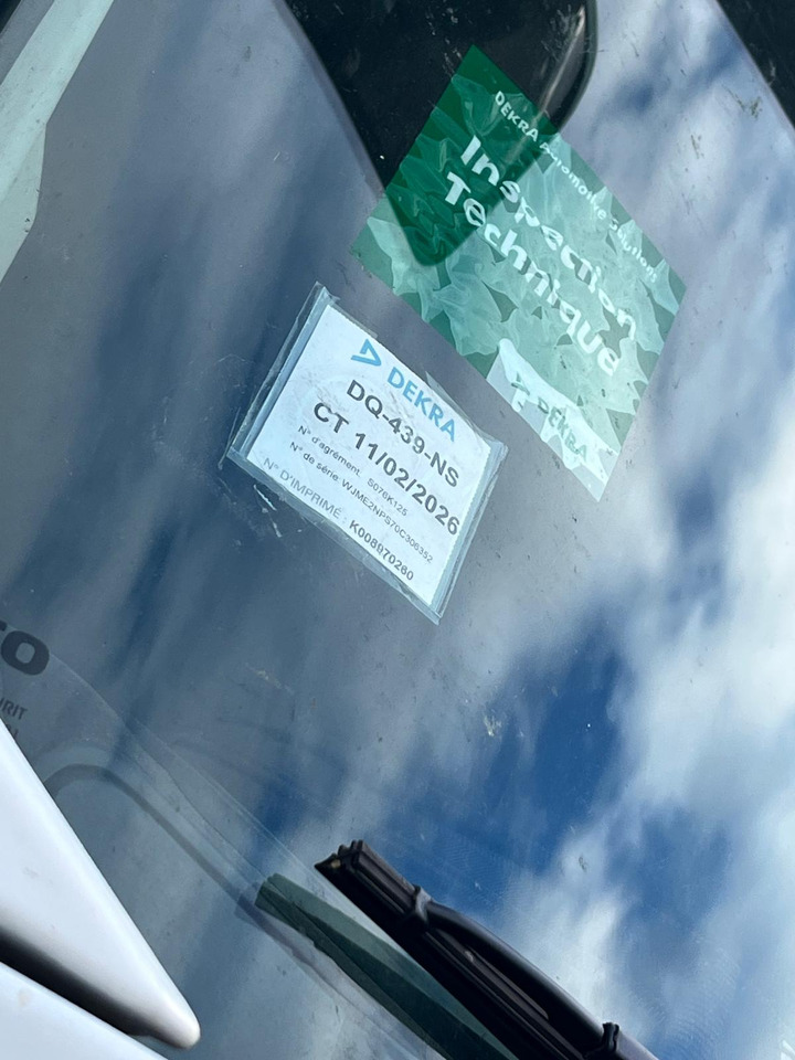 Iveco Eurotrakker 260E36 - Camião de caixa aberta/ Plataforma: foto 5 Iveco Eurotrakker 260E36 - Camião de caixa aberta/ Plataforma: foto 5