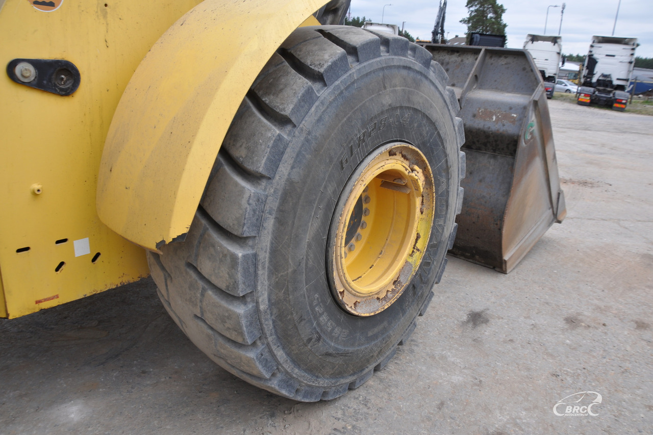 Carregadeira de rodas New Holland W270B: foto 8