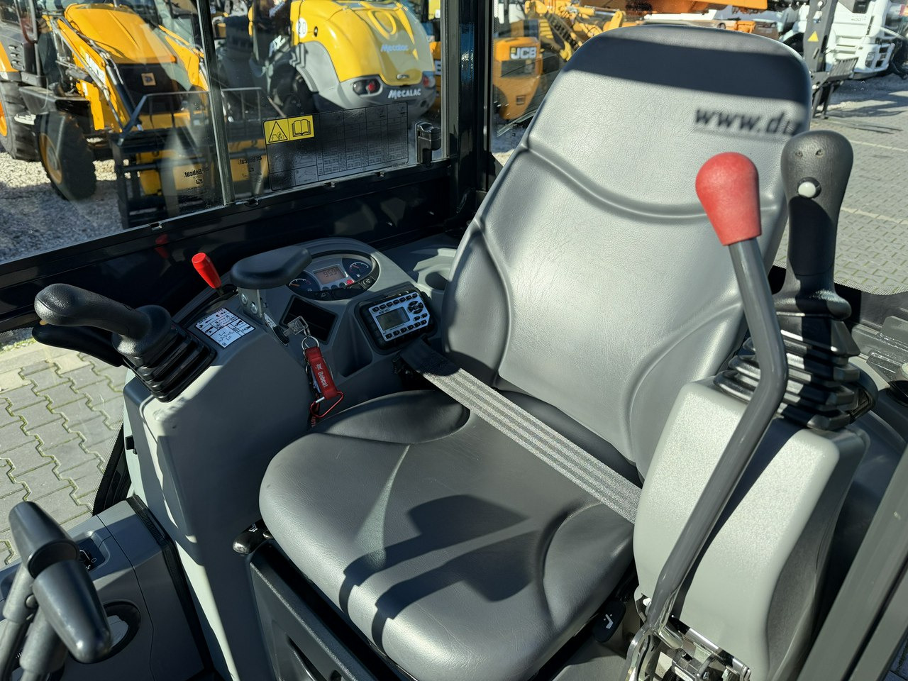 Mini escavadeira Bobcat E19 Komplet Łyżek Mało Używana Przepracowane tylko 90mth: foto 26