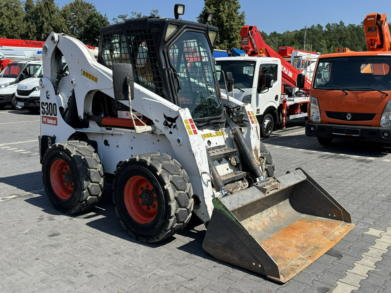 Bobcat S300 Joystick Mini Ładowarka Waga 3692kg - Mini carregadeira: foto 3 Bobcat S300 Joystick Mini Ładowarka Waga 3692kg - Mini carregadeira: foto 3