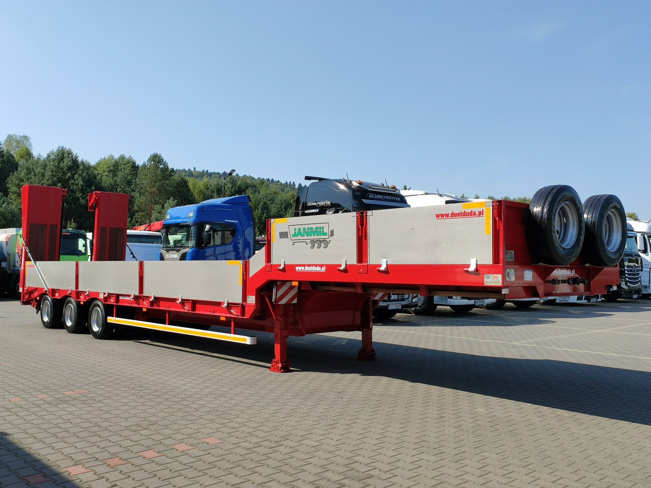 Bodex JANMIL Burtówka Laweta Niskopodłogowa Podczołgówka 3-Osie - Semireboque baixa: foto 5 Bodex JANMIL Burtówka Laweta Niskopodłogowa Podczołgówka 3-Osie - Semireboque baixa: foto 5