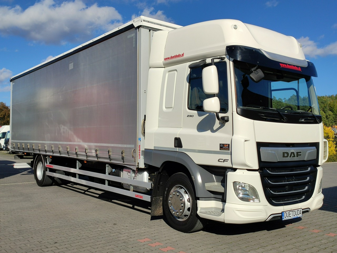DAF CF 290 E6 Firana Tył Drzwi Dach Podnoszony / Zsuwany Długi 9.30m - Caminhão com lona: foto 1 DAF CF 290 E6 Firana Tył Drzwi Dach Podnoszony / Zsuwany Długi 9.30m - Caminhão com lona: foto 1