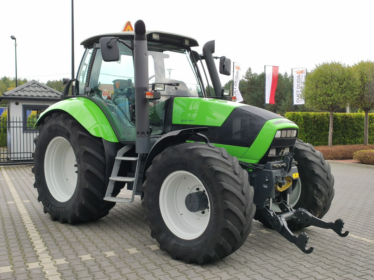 Deutz Fahr Agrotron M620 4x4 Przedni Tuz Wałek W.O.M Wyjścia do Przyczepy - Trator: foto 2 Deutz Fahr Agrotron M620 4x4 Przedni Tuz Wałek W.O.M Wyjścia do Przyczepy - Trator: foto 2