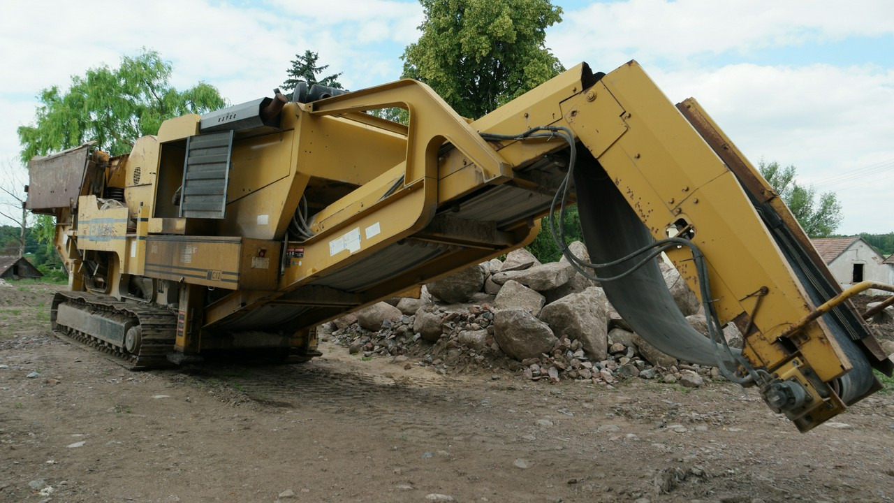 Extec C12+ Masa całkowita 48t - Britadeira móvel: foto 1 Extec C12+ Masa całkowita 48t - Britadeira móvel: foto 1