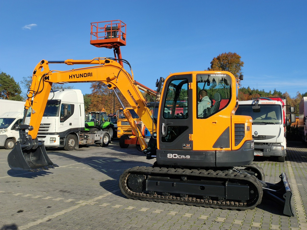 Hyundai ROBEX 80CR-9 2013r 8,3 tony - Escavadora de rastos: foto 3 Hyundai ROBEX 80CR-9 2013r 8,3 tony - Escavadora de rastos: foto 3