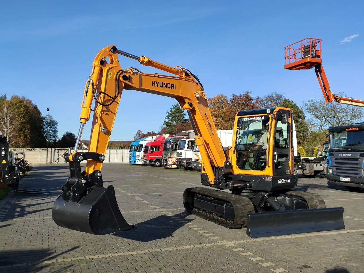 Hyundai ROBEX 80CR-9 2013r 8,3 tony - Escavadora de rastos: foto 2 Hyundai ROBEX 80CR-9 2013r 8,3 tony - Escavadora de rastos: foto 2