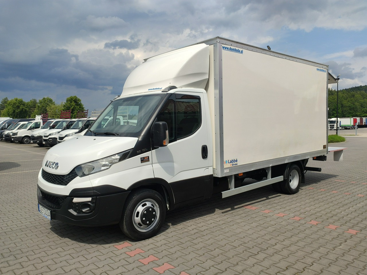 Iveco Daily 35C15 - Carrinha de contentor: foto 2 Iveco Daily 35C15 - Carrinha de contentor: foto 2
