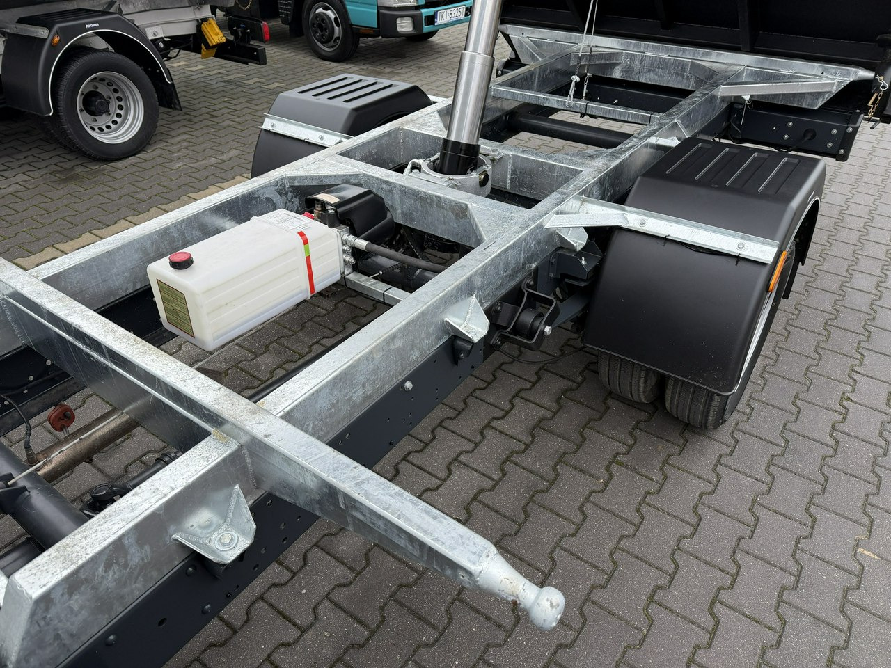 Iveco Daily 35C16 V - Furgão basculante: foto 4 Iveco Daily 35C16 V - Furgão basculante: foto 4