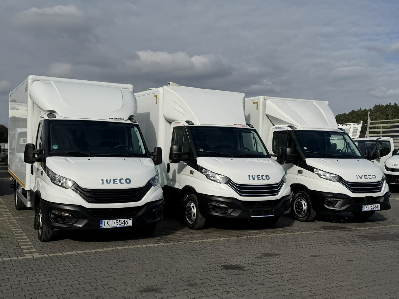 Iveco Daily 35C16 V - Carrinha de contentor: foto 1 Iveco Daily 35C16 V - Carrinha de contentor: foto 1