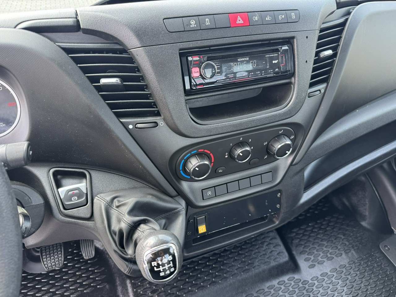 Locação de Iveco Daily 35S14 Iveco Daily 35S14: foto 28