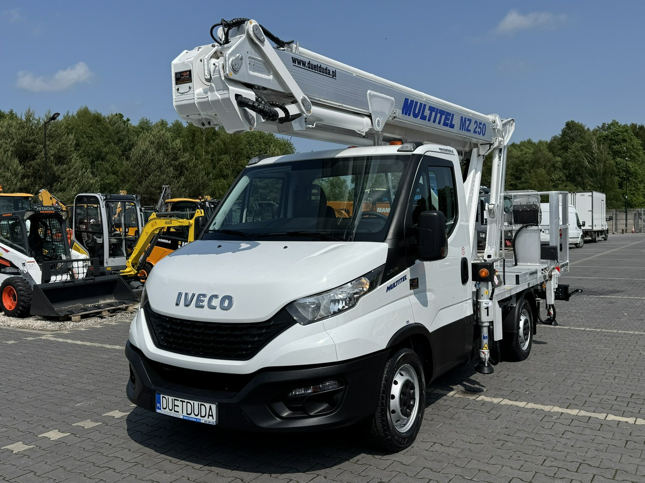 Iveco Daily 35S14 - Caminhão com plataforma aérea: foto 4 Iveco Daily 35S14 - Caminhão com plataforma aérea: foto 4