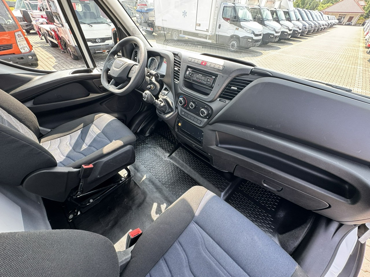 Locação de Iveco Daily 35S14 Iveco Daily 35S14: foto 31