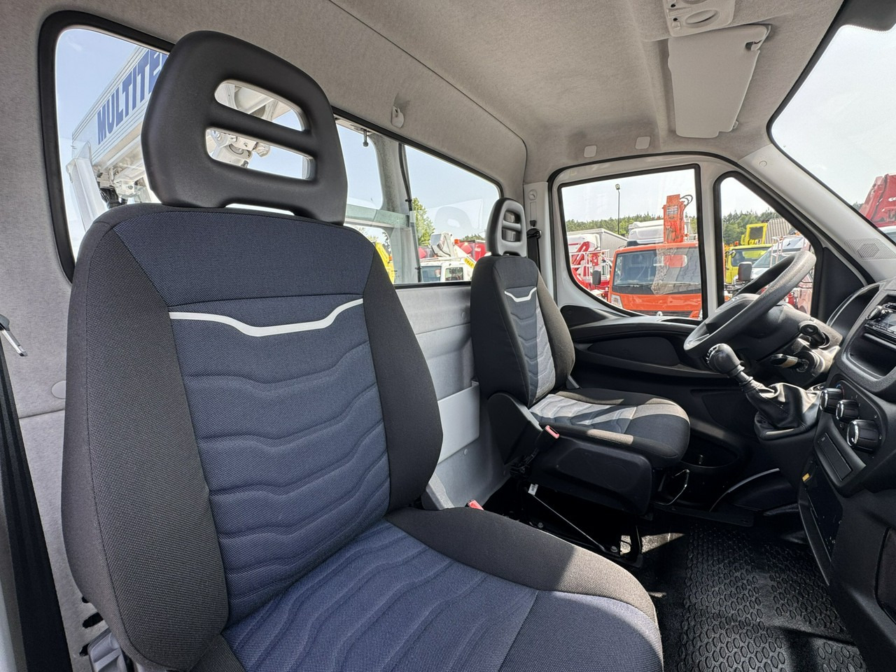 Locação de Iveco Daily 35S14 Iveco Daily 35S14: foto 32