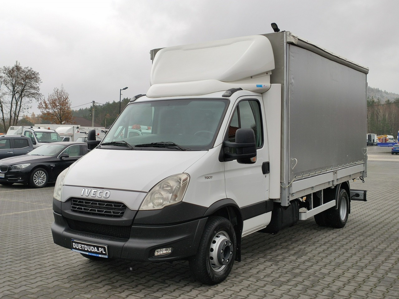 Iveco Daily 70C17 Firana Tył Drzwi Zadbany w Pełni Sprawny Super Stan - Furgão de toldo: foto 4 Iveco Daily 70C17 Firana Tył Drzwi Zadbany w Pełni Sprawny Super Stan - Furgão de toldo: foto 4