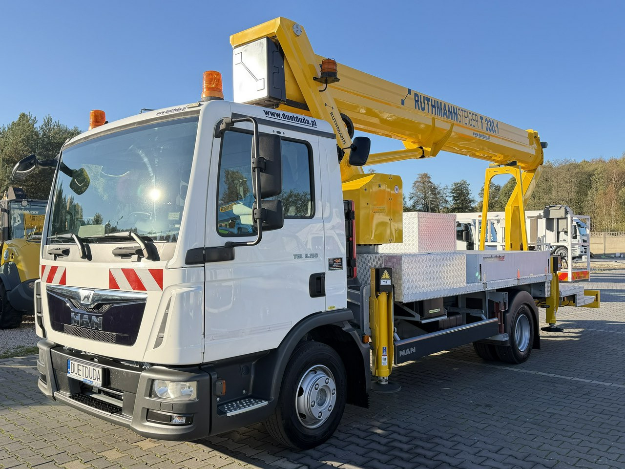 MAN TGL 7.150 Zwyżka Ruthmann T330 33-Metry w bok 21m Mały przebieg - Caminhão com plataforma aérea: foto 4 MAN TGL 7.150 Zwyżka Ruthmann T330 33-Metry w bok 21m Mały przebieg - Caminhão com plataforma aérea: foto 4