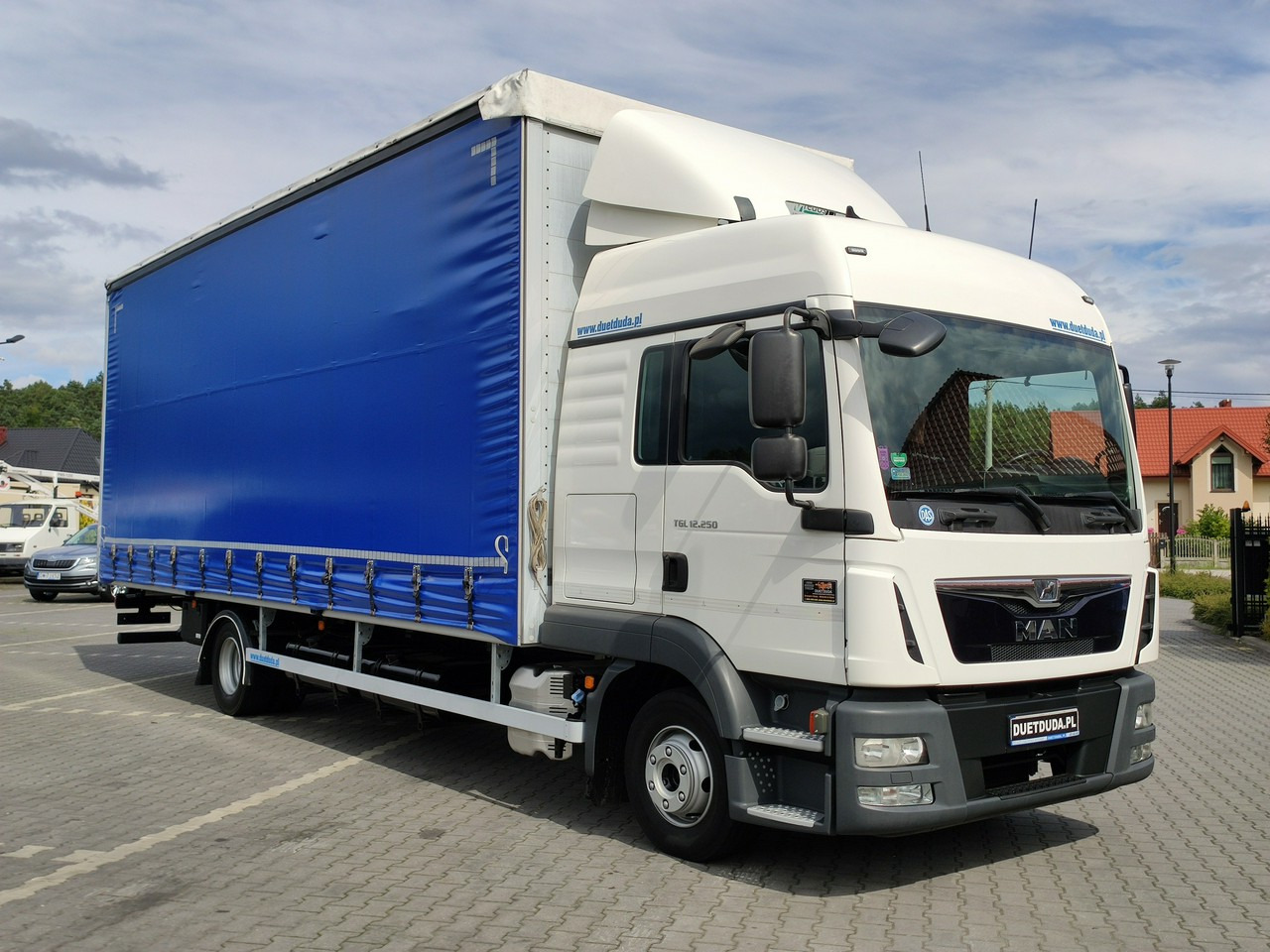 MAN TGL12.250 E6 Firana Tył Drzwi Dach Zsuwany Bogato Wyposażony - Caminhão com lona: foto 4 MAN TGL12.250 E6 Firana Tył Drzwi Dach Zsuwany Bogato Wyposażony - Caminhão com lona: foto 4