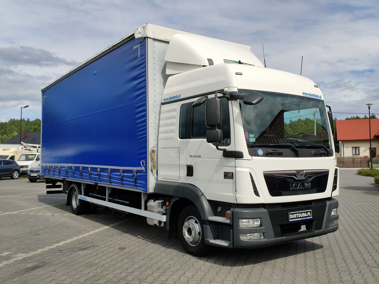 MAN TGL12.250 E6 Firana Tył Drzwi Dach Zsuwany Bogato Wyposażony - Caminhão com lona: foto 2 MAN TGL12.250 E6 Firana Tył Drzwi Dach Zsuwany Bogato Wyposażony - Caminhão com lona: foto 2