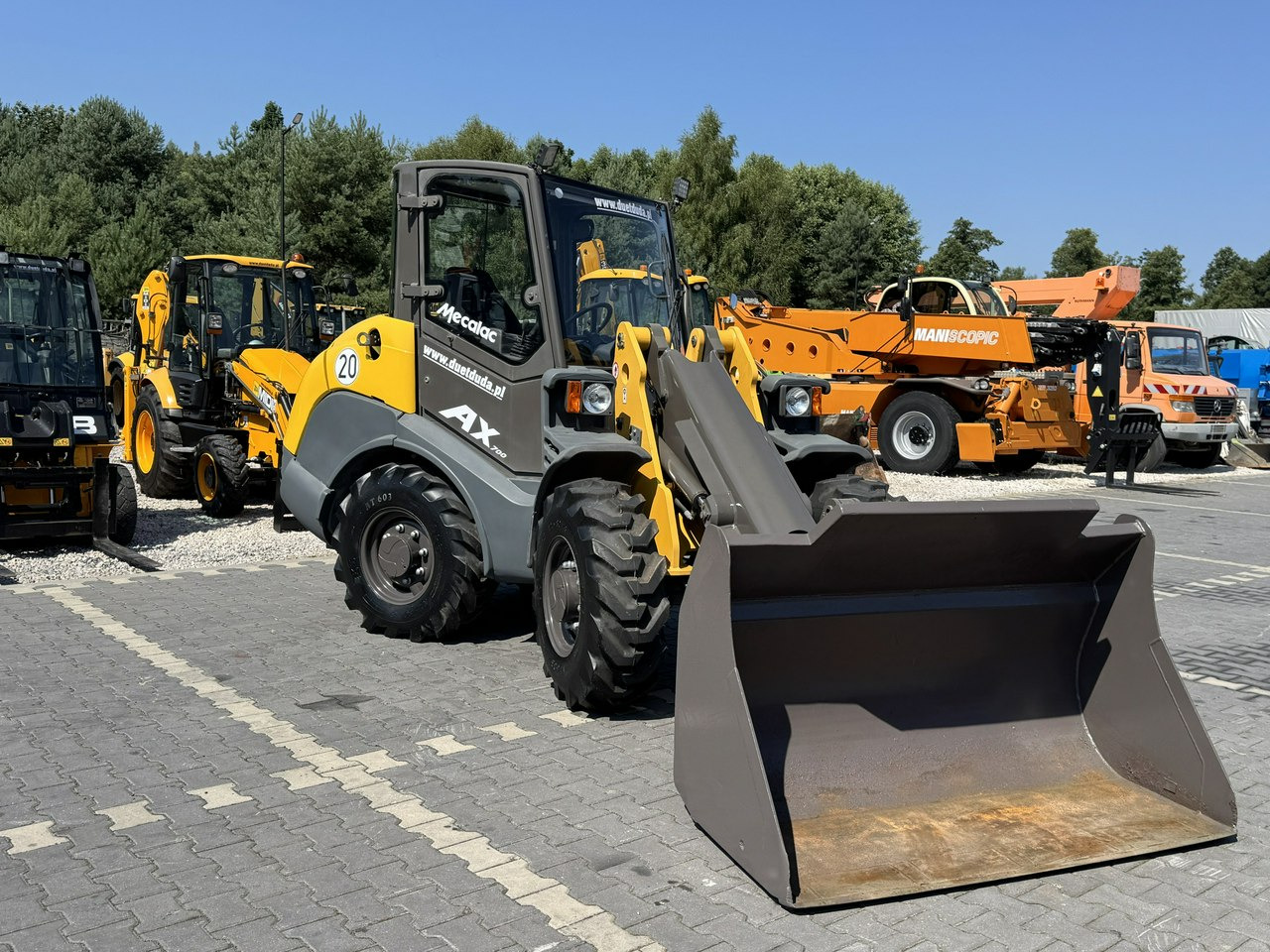 Mecalac AX 700 Szybko-Złącze Łyżka Super Stan - Carregadeira de rodas: foto 3 Mecalac AX 700 Szybko-Złącze Łyżka Super Stan - Carregadeira de rodas: foto 3