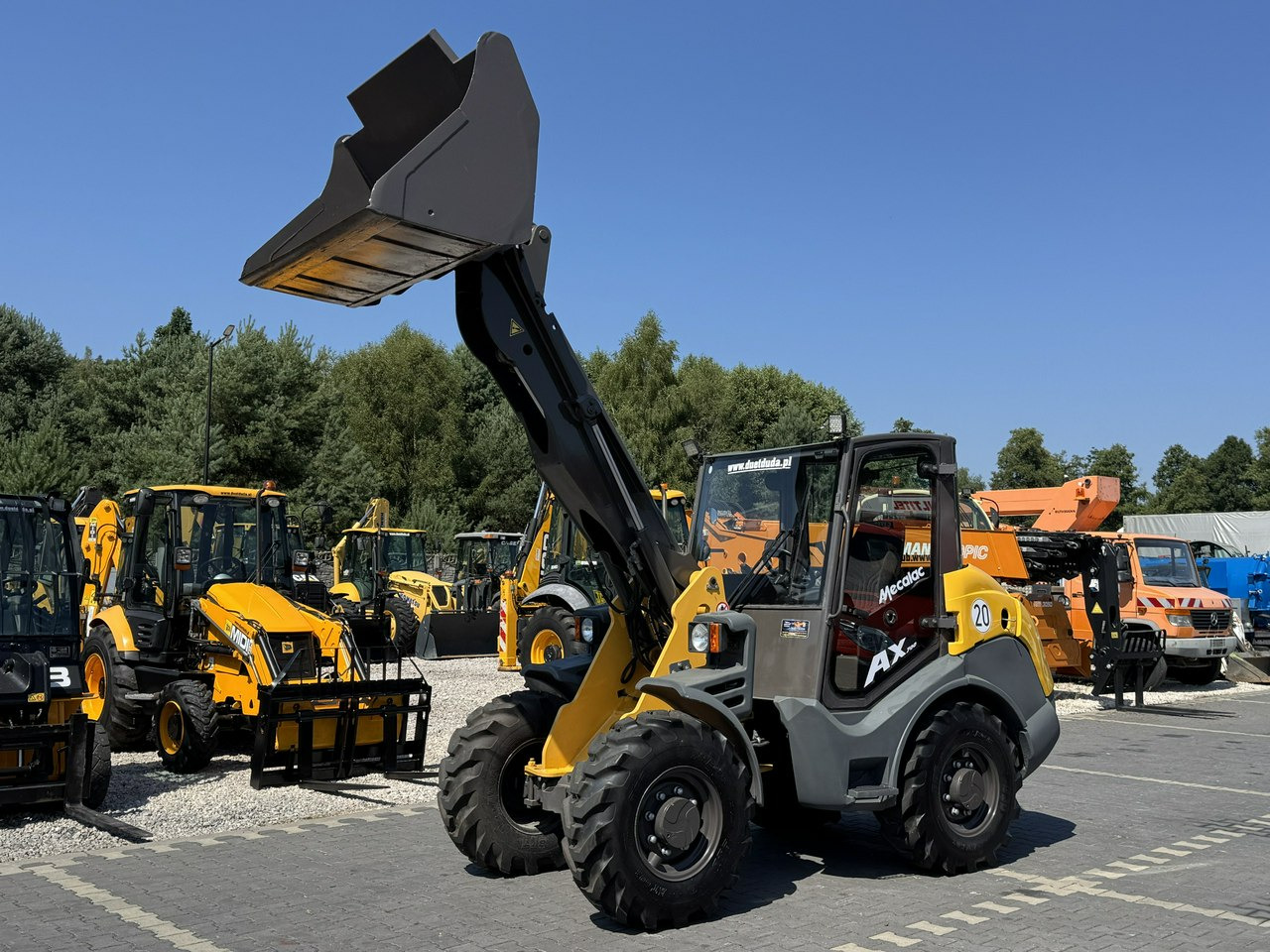 Mecalac AX 700 Szybko-Złącze Łyżka Super Stan - Carregadeira de rodas: foto 4 Mecalac AX 700 Szybko-Złącze Łyżka Super Stan - Carregadeira de rodas: foto 4