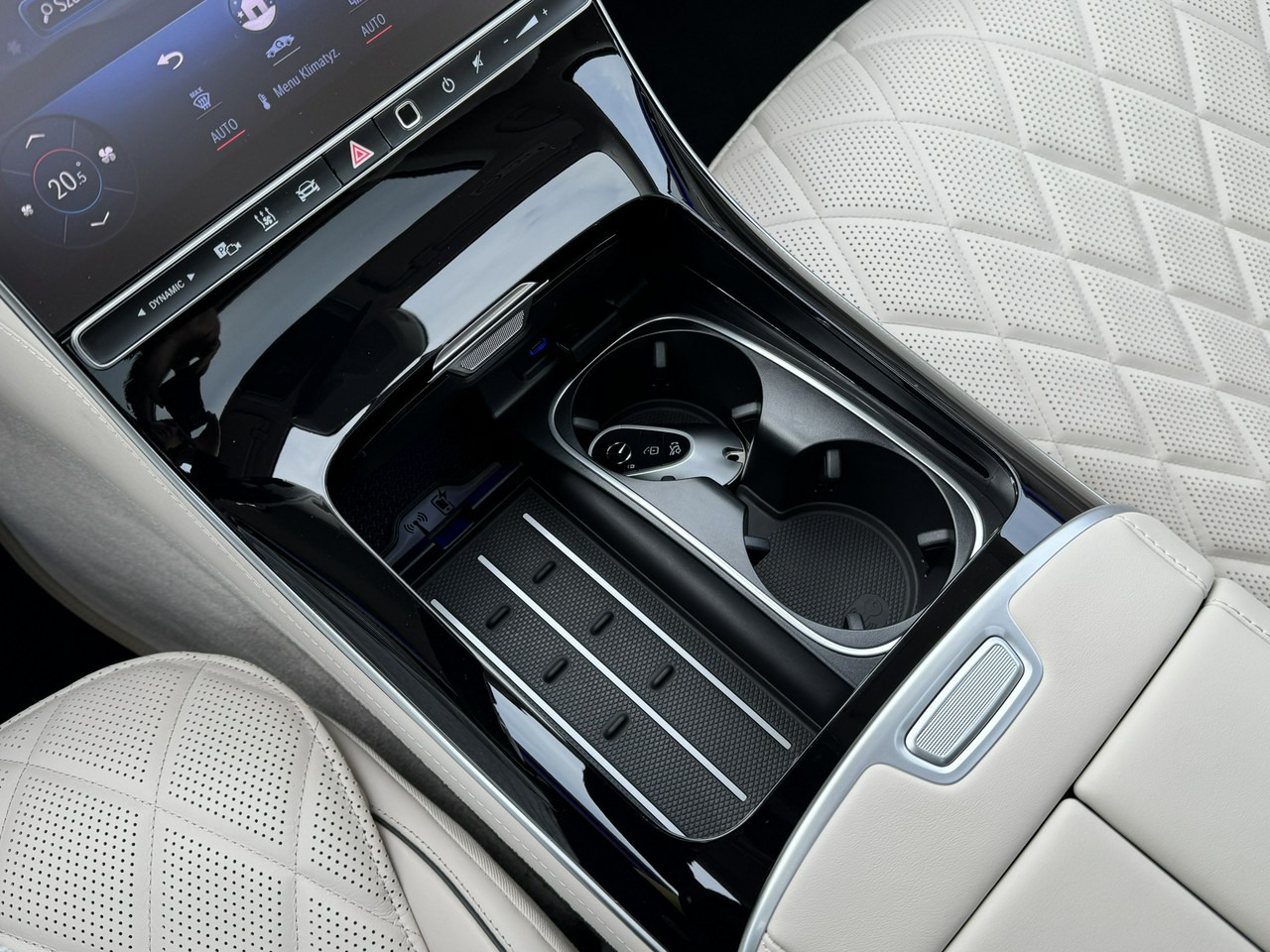 Sedã Mercedes S 450: foto 39
