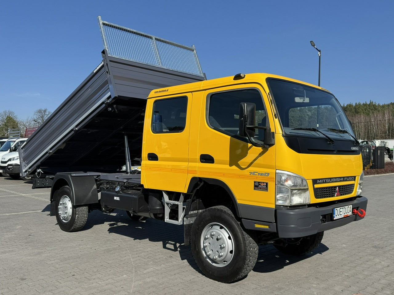 Mitsubishi Canter Fuso 4x4 17C18D 4.9/180KM Wywrotka 3-stronna - Caminhão basculante: foto 2 Mitsubishi Canter Fuso 4x4 17C18D 4.9/180KM Wywrotka 3-stronna - Caminhão basculante: foto 2