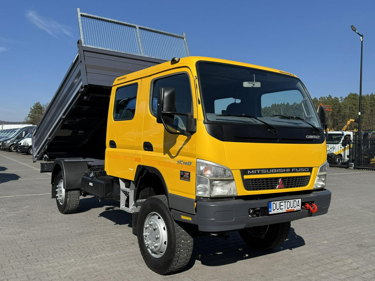 Mitsubishi Canter Fuso 4x4 17C18D 4.9/180KM Wywrotka 3-stronna - Caminhão basculante: foto 4 Mitsubishi Canter Fuso 4x4 17C18D 4.9/180KM Wywrotka 3-stronna - Caminhão basculante: foto 4