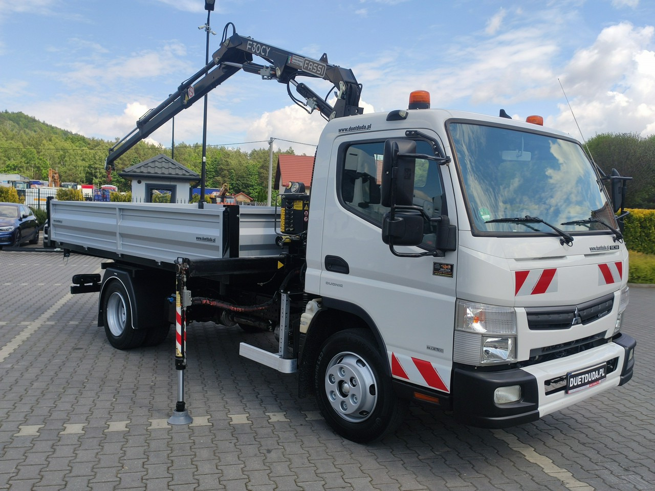 Mitsubishi Canter Fuso 9C18 3.0/180KM Automat, HDS FASSI F30 Wywrotka 3-str - Caminhão basculante: foto 4 Mitsubishi Canter Fuso 9C18 3.0/180KM Automat, HDS FASSI F30 Wywrotka 3-str - Caminhão basculante: foto 4