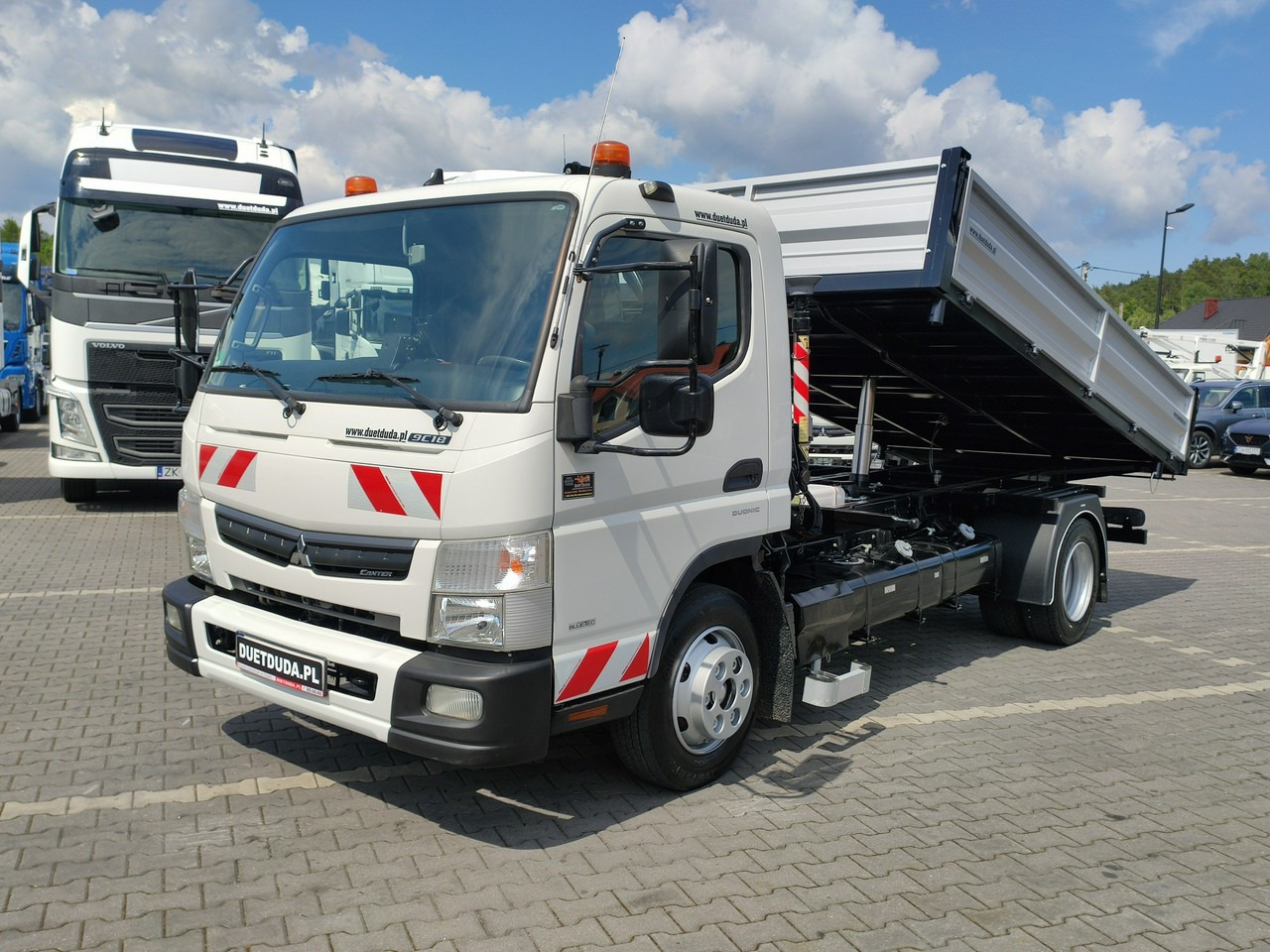 Mitsubishi Canter Fuso 9C18 3.0/180KM Automat, HDS FASSI F30 Wywrotka 3-str - Caminhão basculante, Caminhão grua: foto 3 Mitsubishi Canter Fuso 9C18 3.0/180KM Automat, HDS FASSI F30 Wywrotka 3-str - Caminhão basculante, Caminhão grua: foto 3